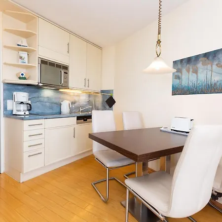 Lord Nelson 802 Apartment